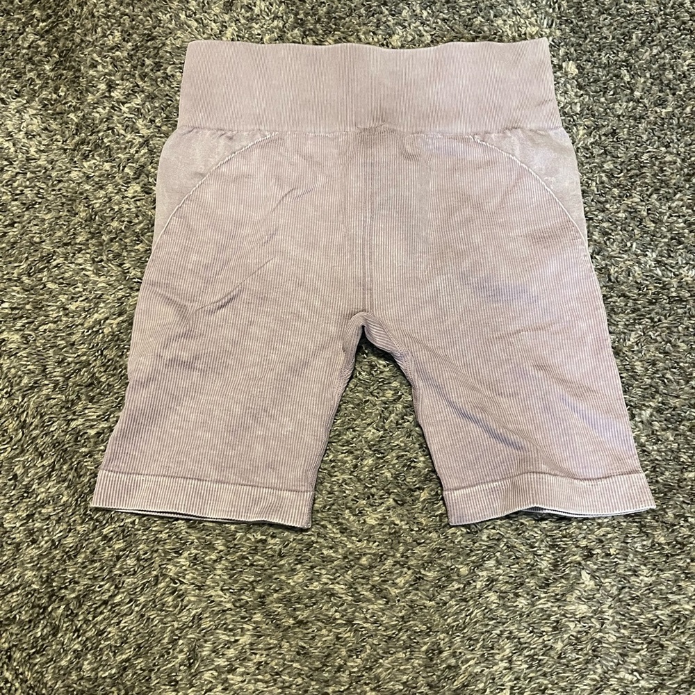 Lavender ribbed biker shorts